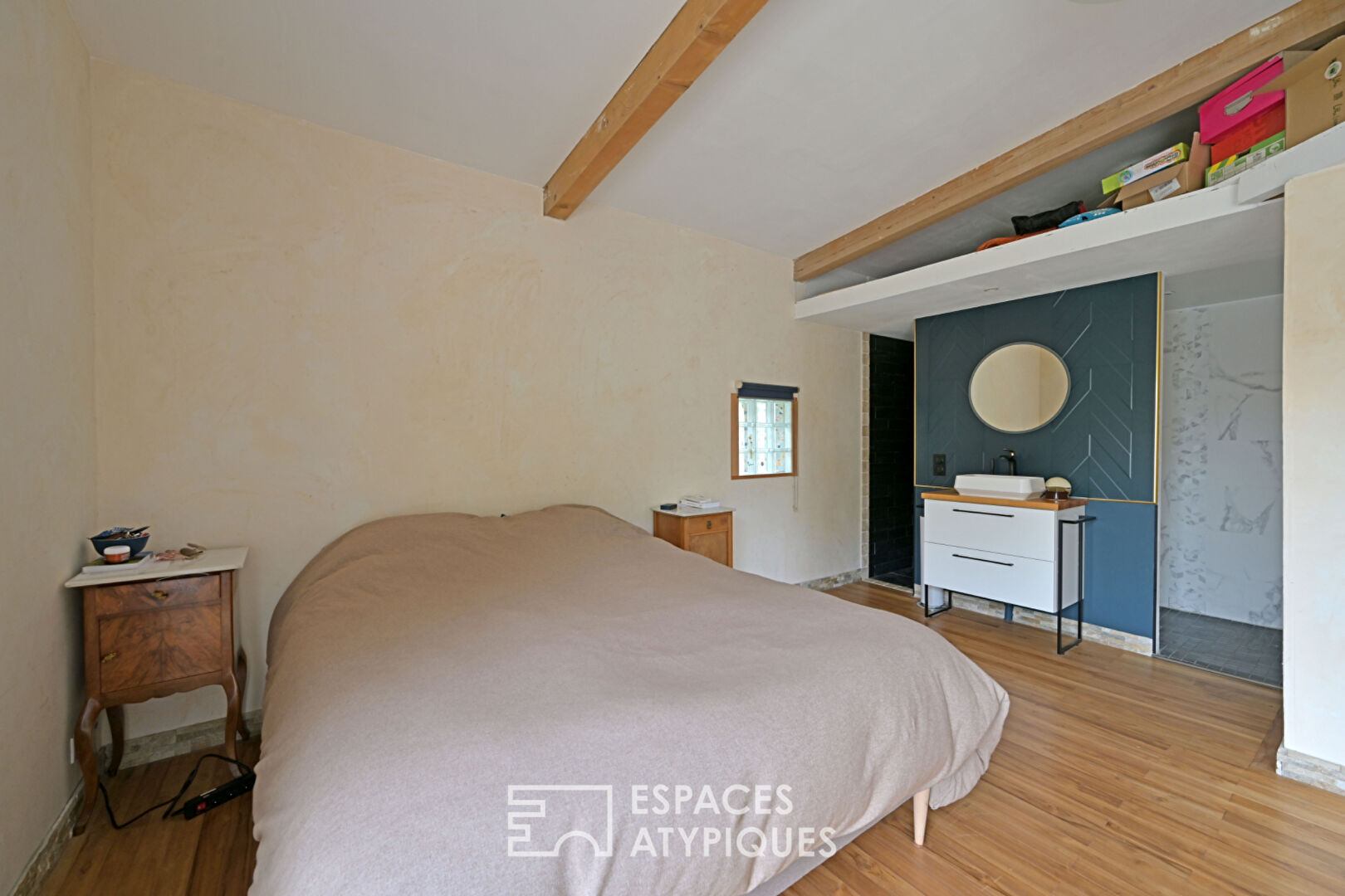 Maison de charme avec piscine et jardin, au coeur du village