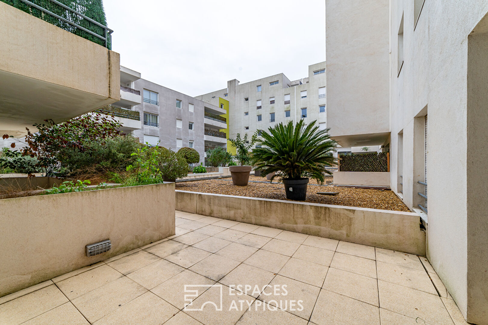 Appartement toit terrasse aux pieds du Tram