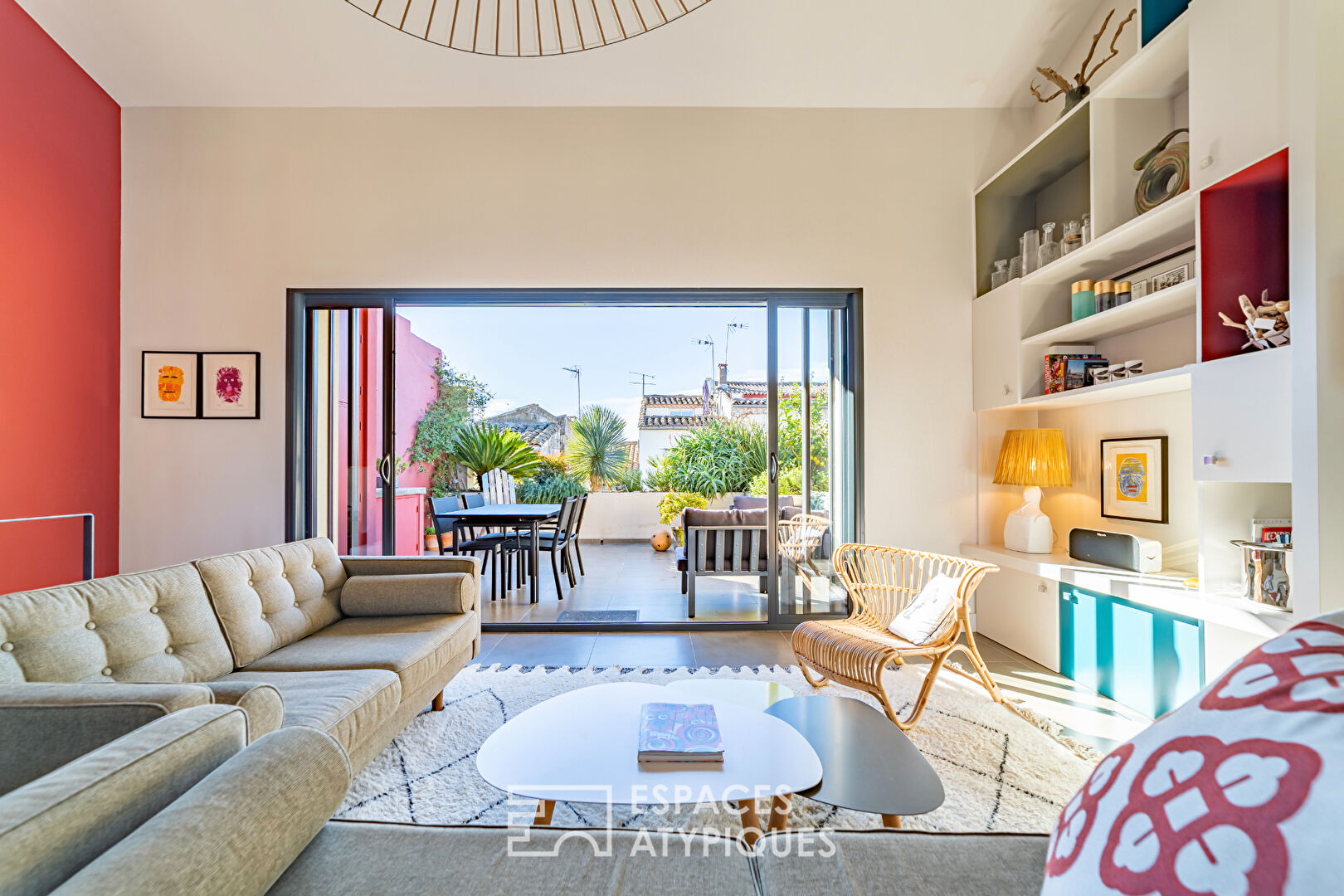 Superb renovation in the heart of the medieval city