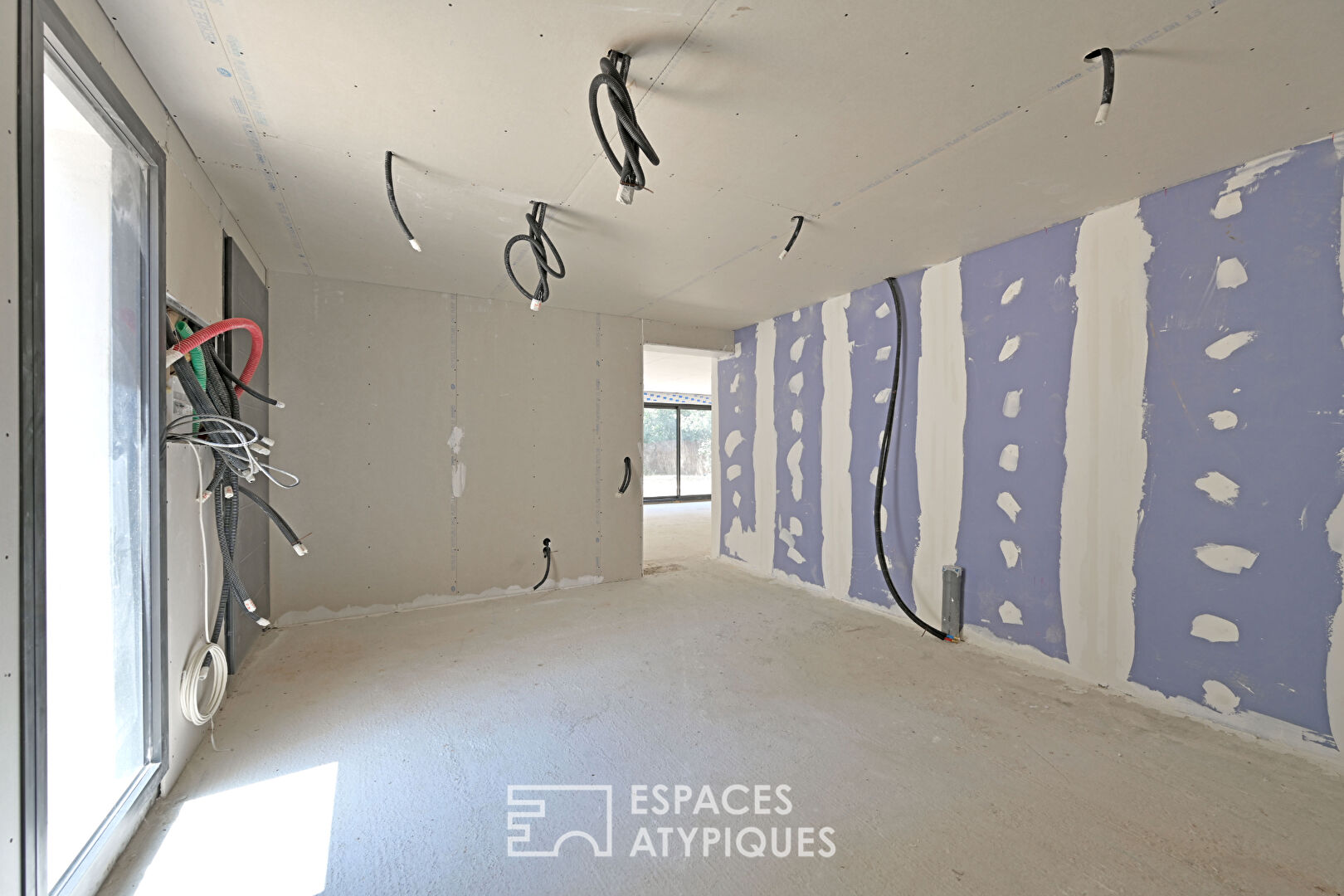 Contemporary Villa to be completed in a peaceful setting in Montpellier