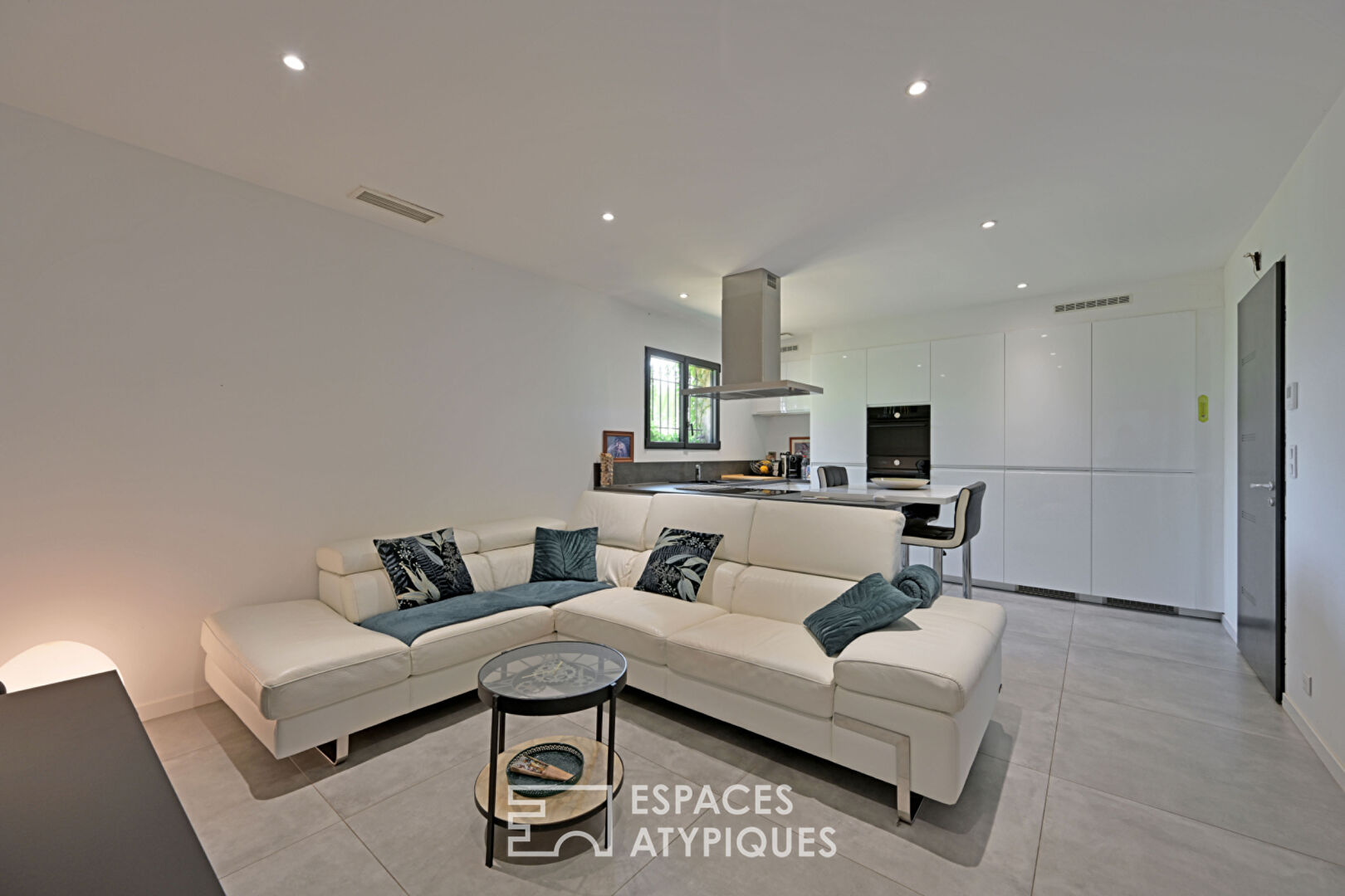 Charming Property with Pool and Outbuildings