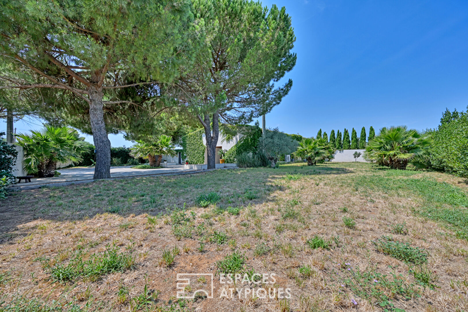 Charming Property with Pool and Outbuildings