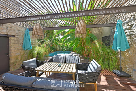 Ancienne grange viticole avec piscine et jardin exotique au calme absolu