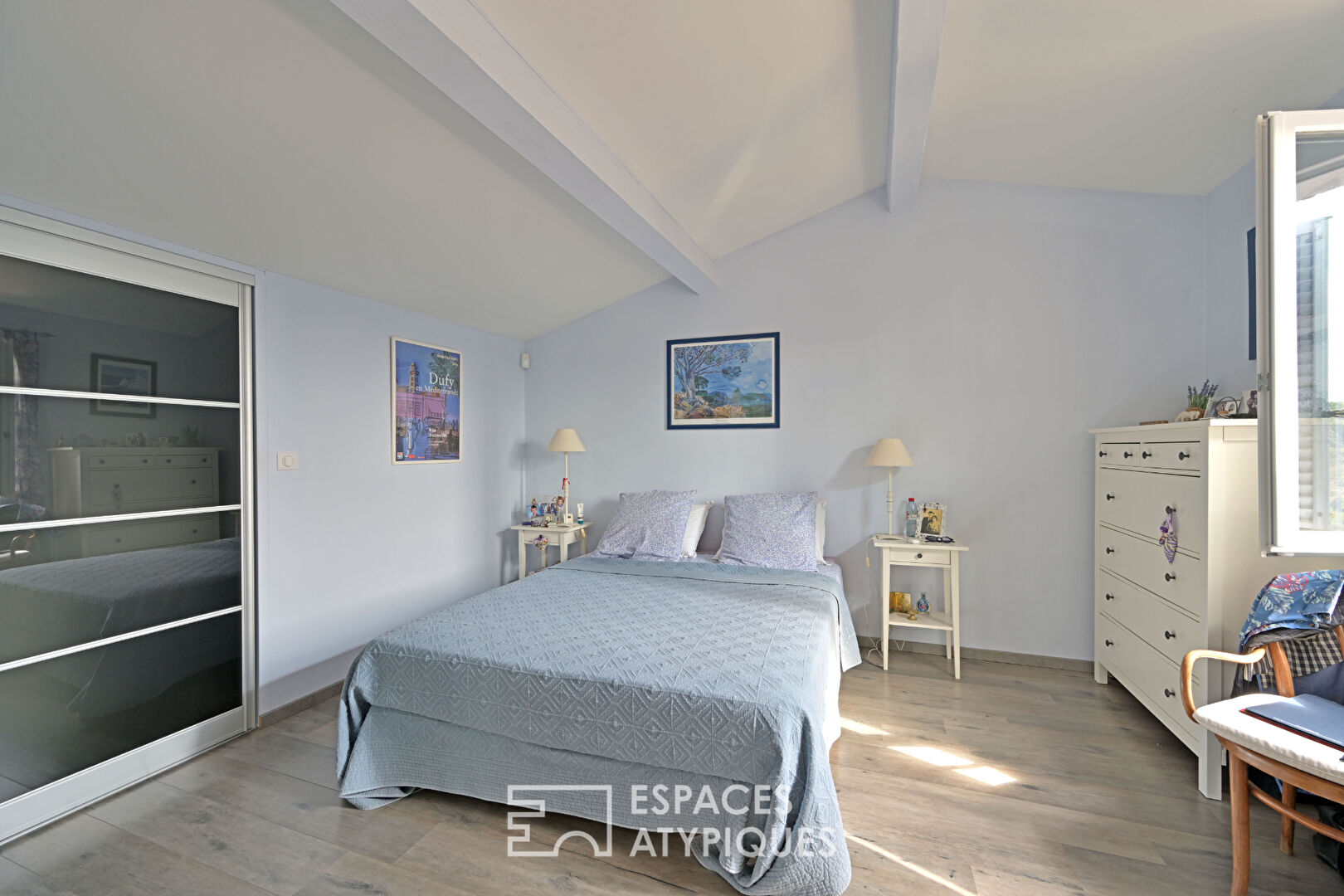 Bright villa with unique panorama of Pic St Loup and Hortus