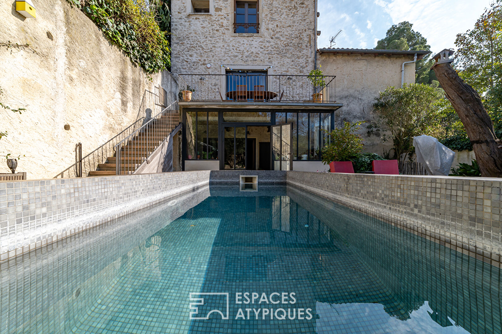 Maison de caractère et son jardin bucolique