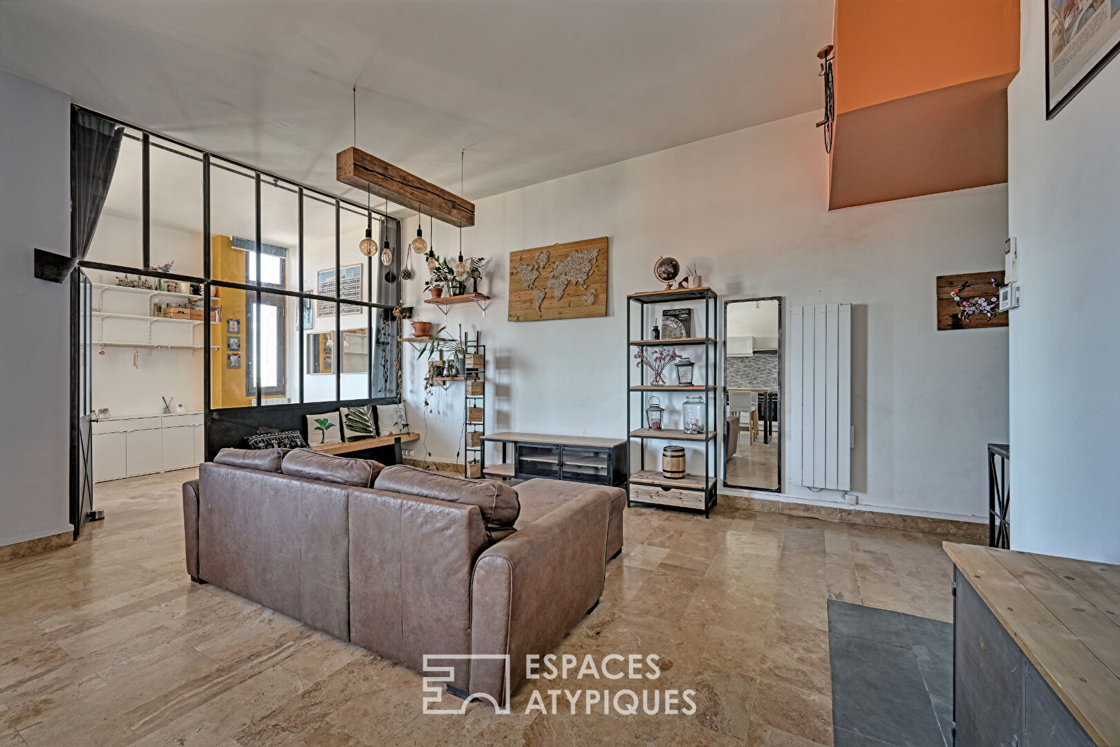 Loft contemporain avec verrière en hyper-centre