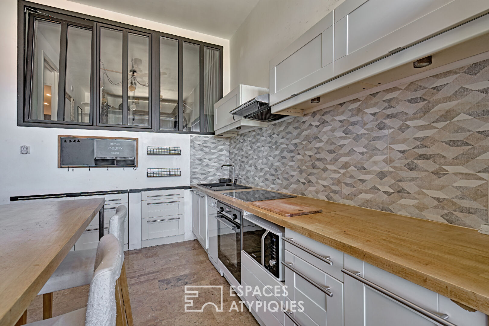 Loft contemporain avec verrière en hyper-centre