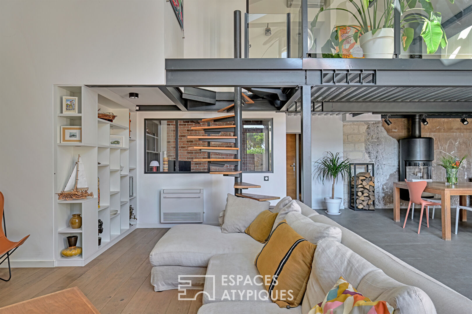 Family loft in a renovated old winery with swimming pool