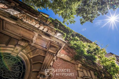 Demeure de caractère avec jardins, au coeur de la ville