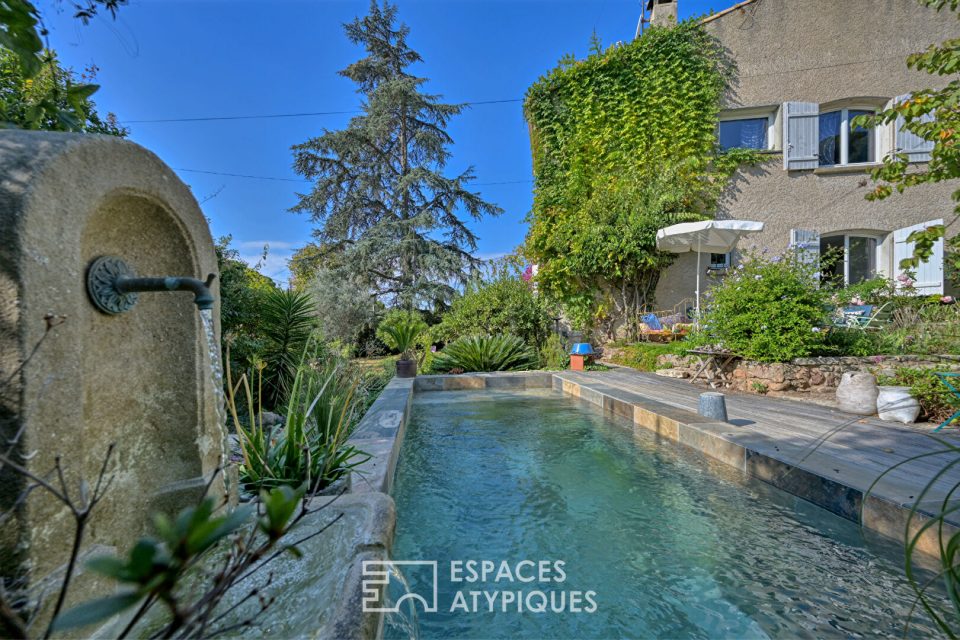 Maison singulière au bas du Mont Saint-Clair, entre art, lumière et artisanat