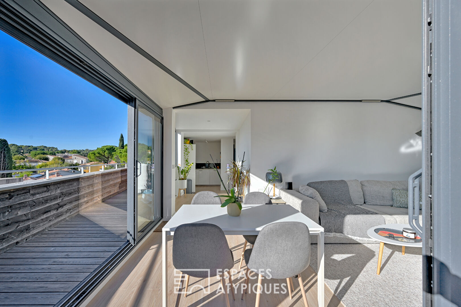 Rooftop Moderne avec 92m2 de terrasse au coeur de Castelnau-le-Lez