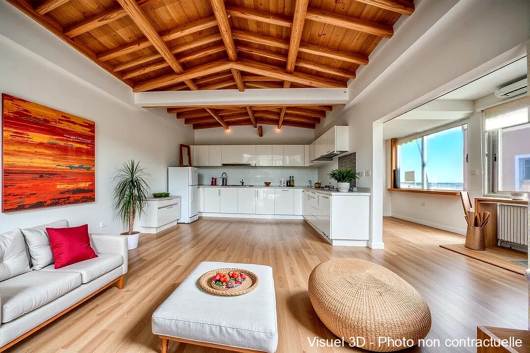 Raw space to be renovated in the heart of the city with views of the sea and the port