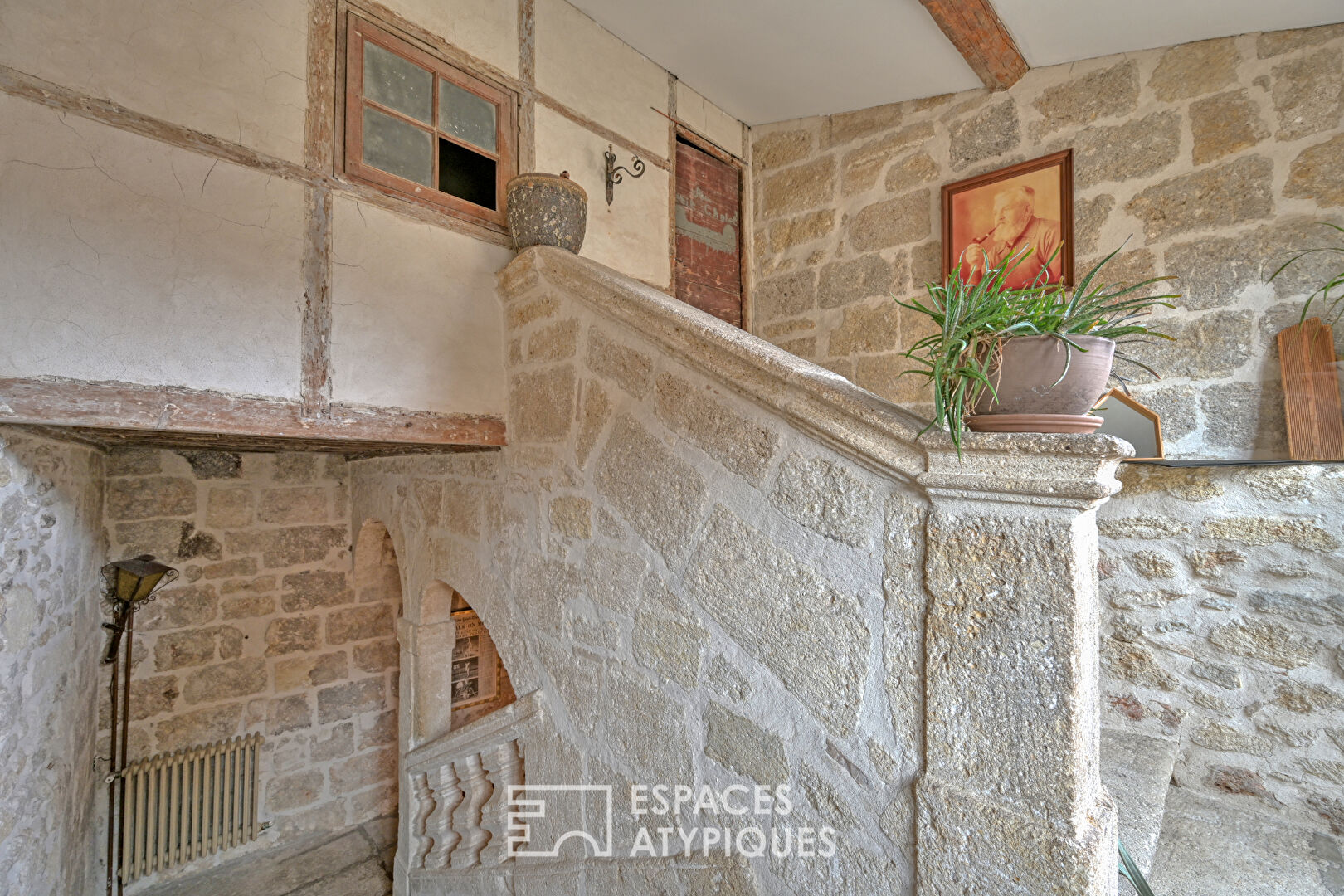 Murmures d&rsquo;Histoire et Évasion Contemporaine