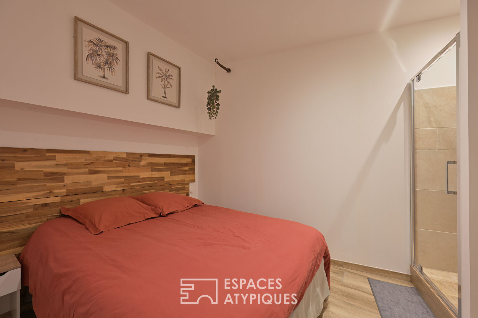 Murmures d&rsquo;Histoire et Évasion Contemporaine