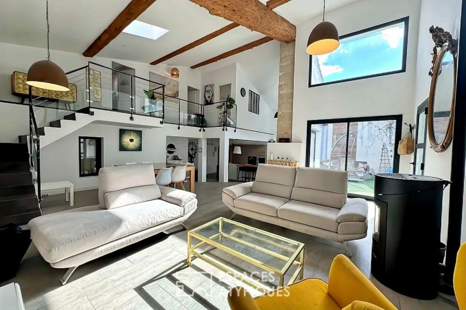 Maison d'architecte en coeur de ville avec grande terrasse