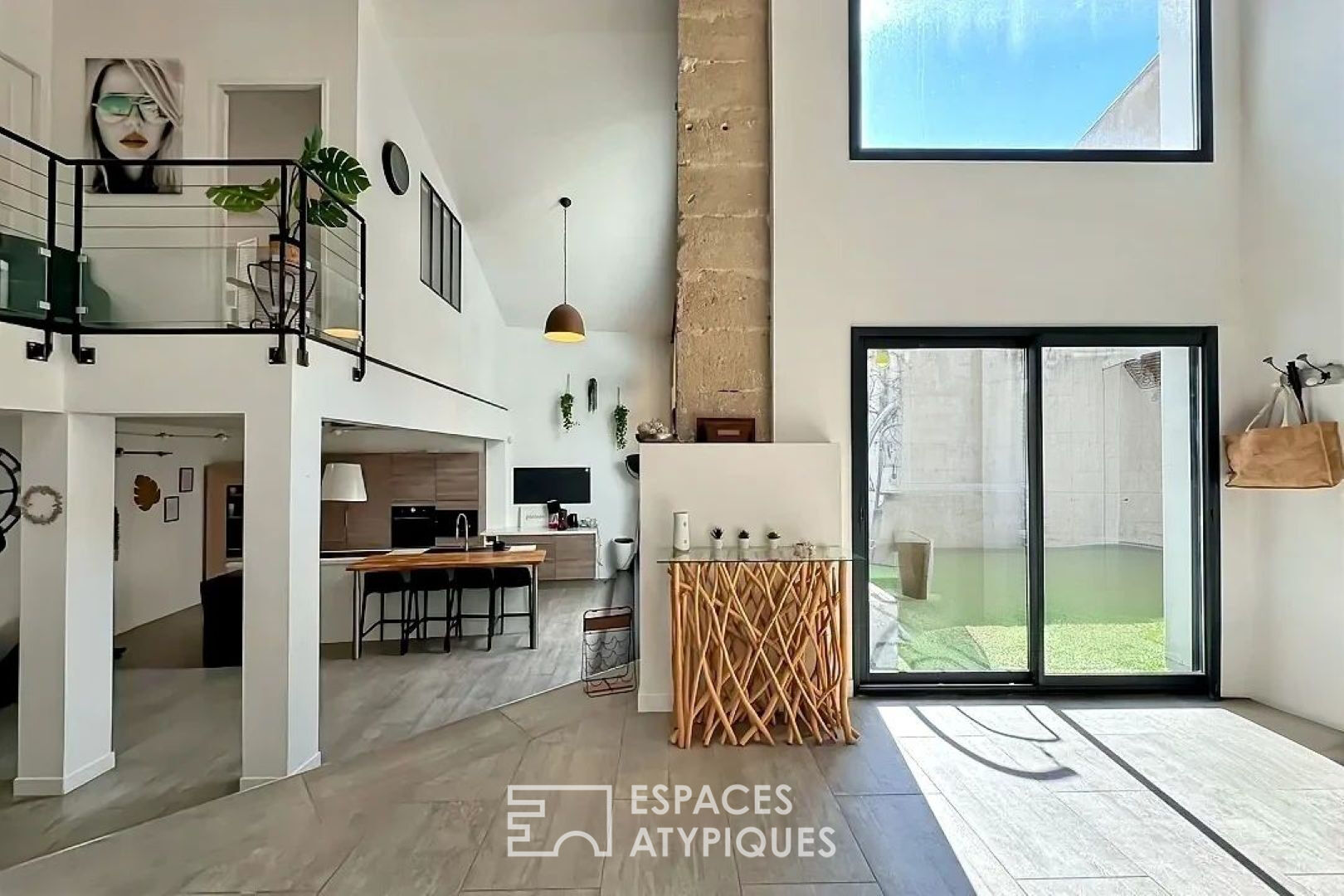 Maison d&rsquo;architecte en coeur de ville avec grande terrasse