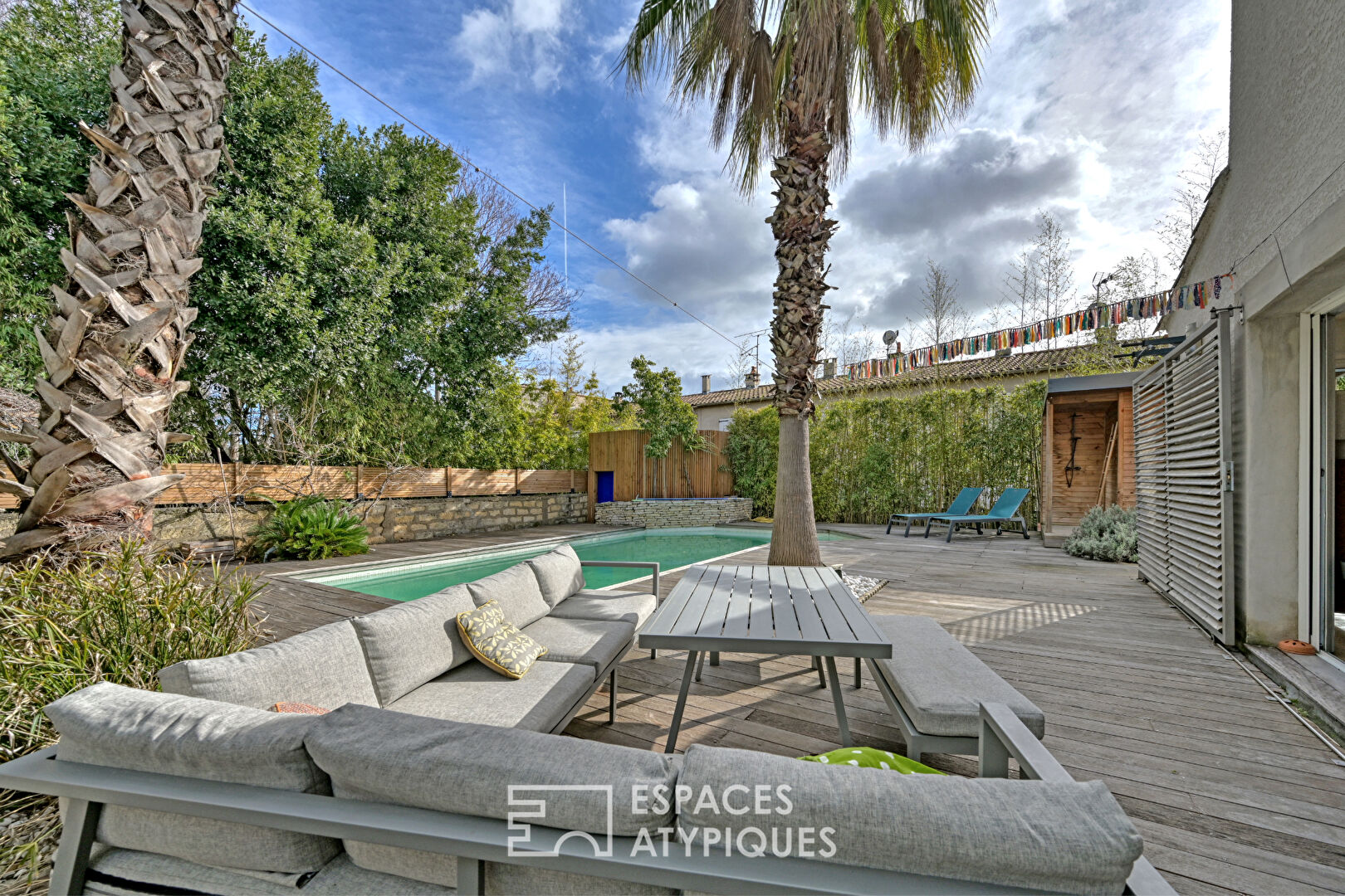 Maison cachée, rénovée avec piscine et au calme absolu à Montpellier