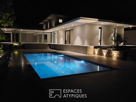 Villa Contemporaine avec piscine miroir