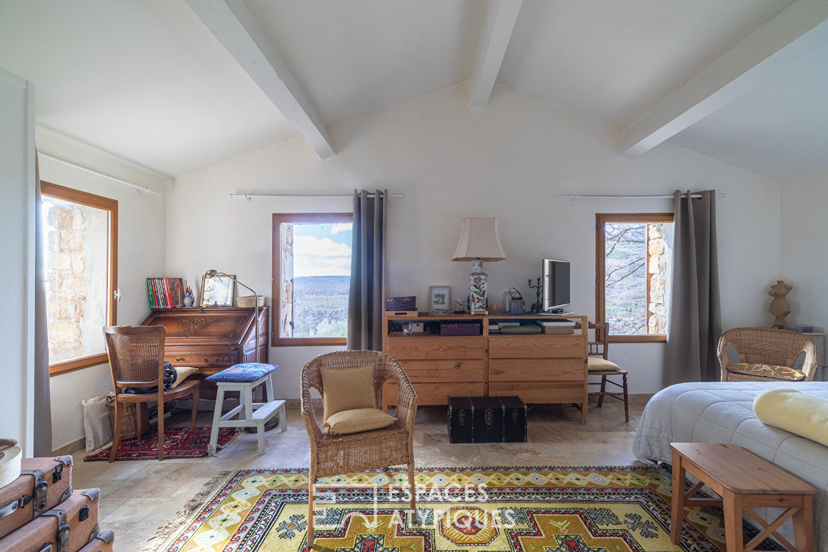 Domaine privé en pierre