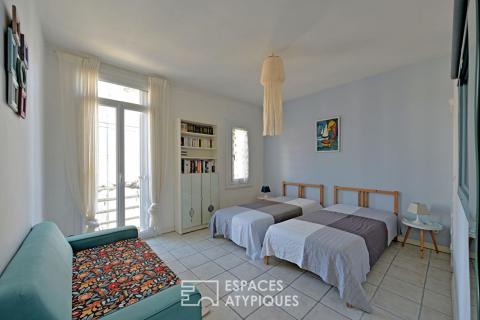 L&rsquo;ancienne poste de Palavas métamorphosée en maison de ville avec toit terrasse vue mer