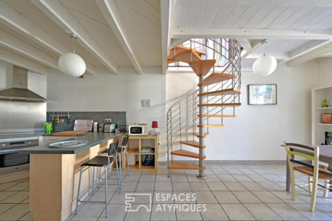Maison de ville avec terrasse tropézienne de 30 m² et vue mer