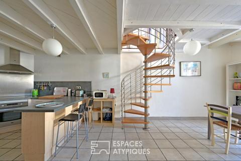 L&rsquo;ancienne poste : maison de ville d&rsquo;angle avec terrasse vue mer