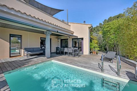 Signature contemporaine: propriété face à la mer pensée pour la flexibilité