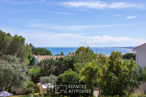 Villa familiale rénovée avec vue mer, terrasse plein sud et dépendance