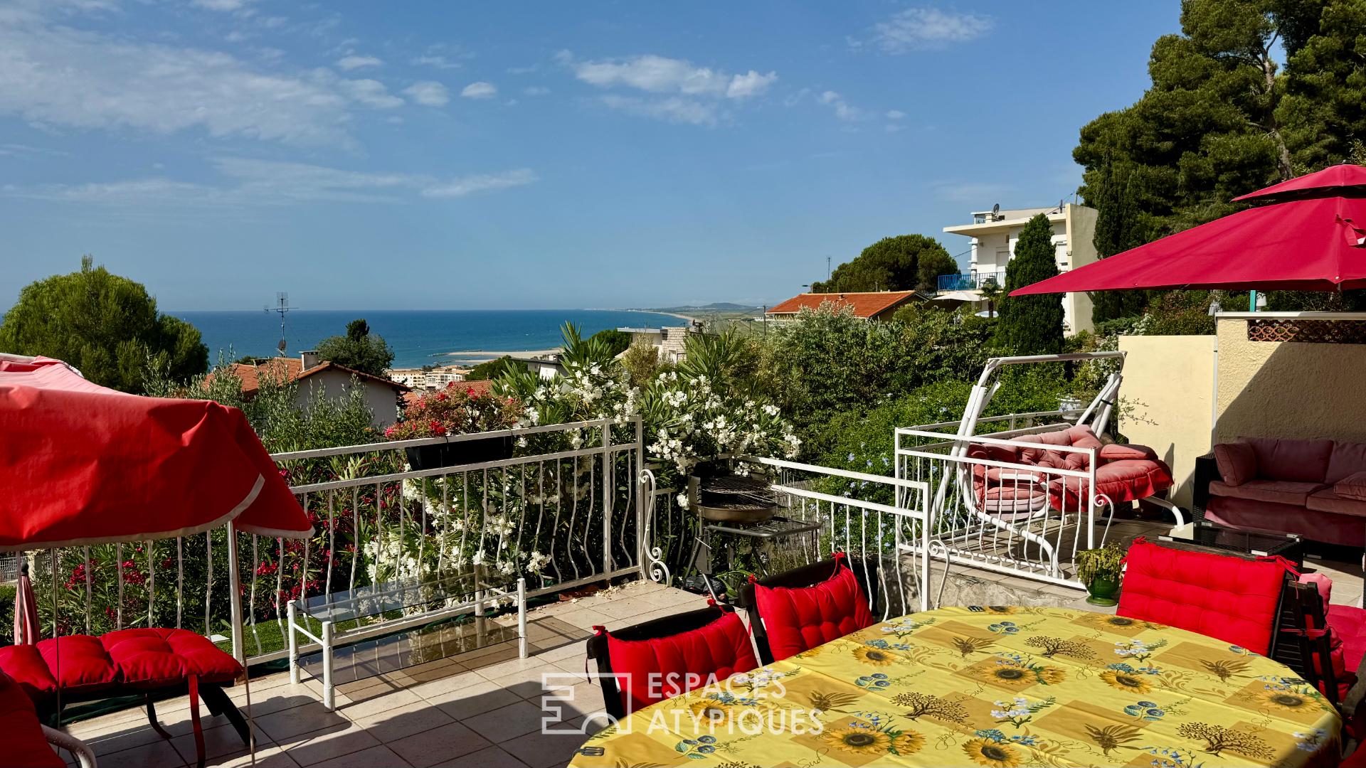 Maison avec studio indépendant, face à la mer