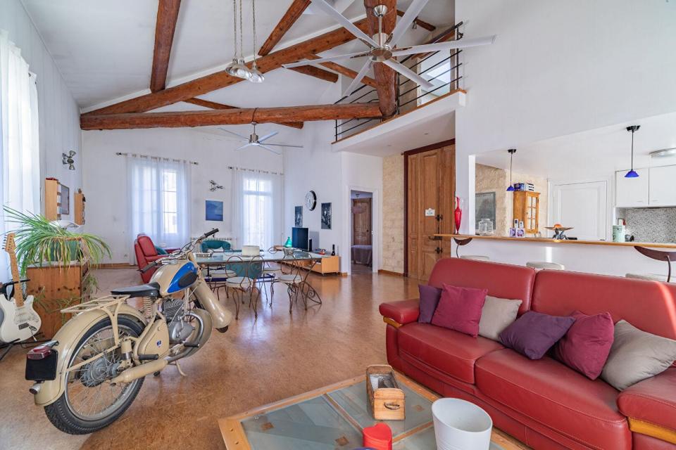 Maison Vigneronne réinventée à Celleneuve