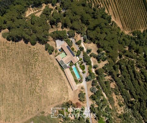 Propriété de charme avec vues panoramiques et vignes certifiées BIO