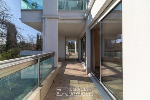 Grand appartement avec terrasse sur le Parc Montcalm