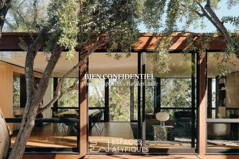 Propriété d&rsquo;exception: villa contemporaine, les pieds dans l&rsquo;eau