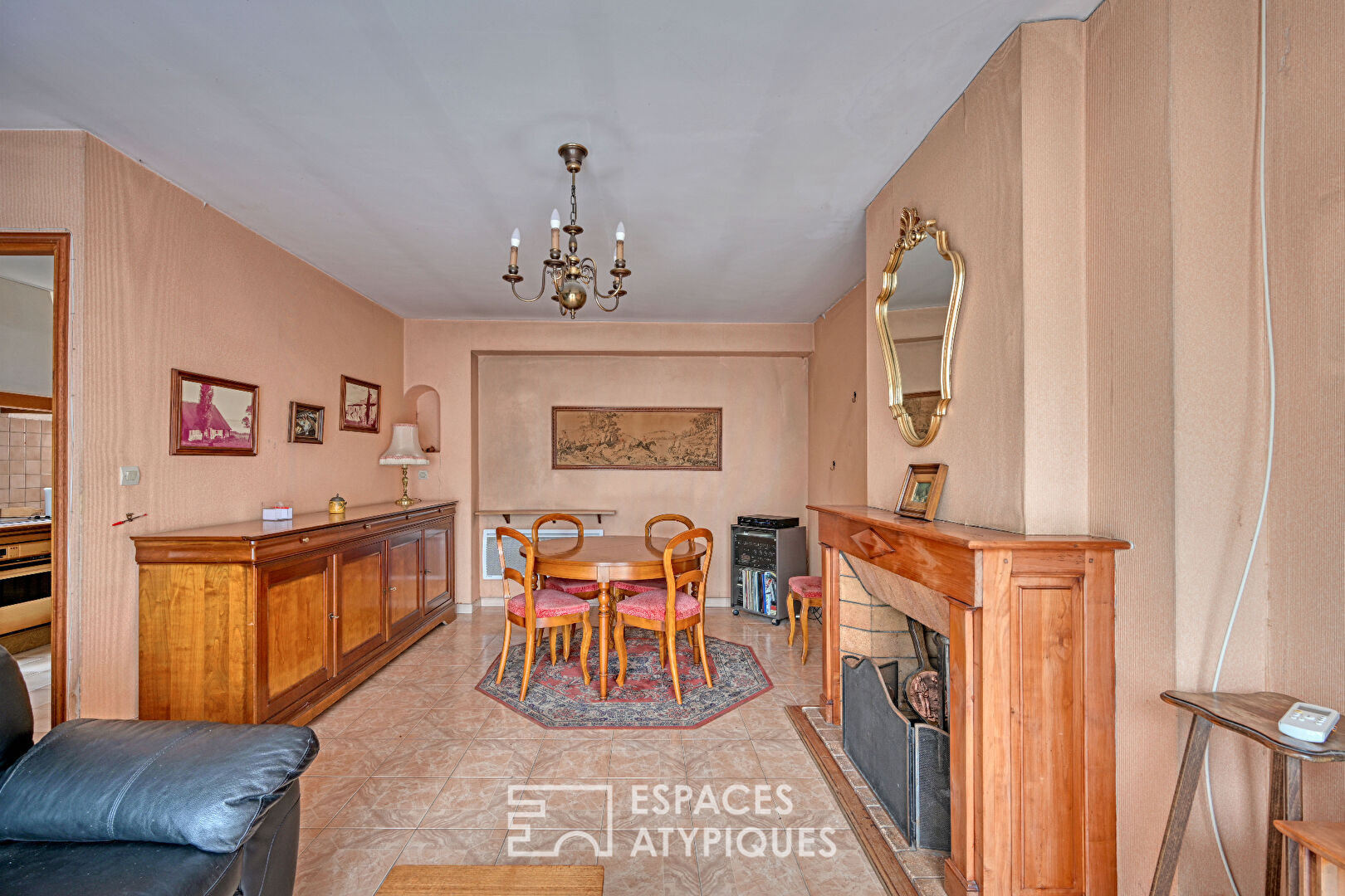Detached house to renovate with large plot of land in Montpellier