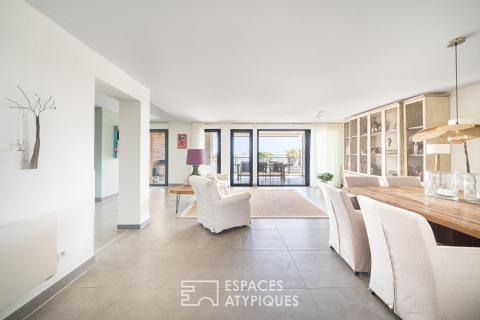 Appartement de standing traversant avec vue mer