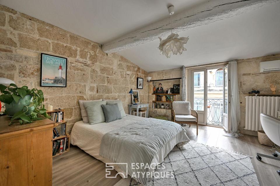 L'Écusson vu d'en haut : dernier étage de caractère avec cheminée et mezzanine