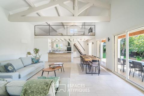 Villa with generous volumes and exceptional light