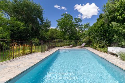 A former farmhouse reinvented with a swimming pool at the foot of the Pic Saint-Loup