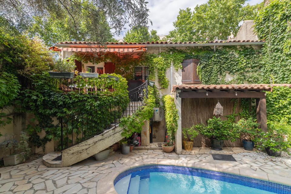 Propriété de caractère avec piscine et un studio indépendant