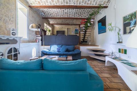 Double Maison de village , joliment rénovée, à 15 minutes de montpellier.