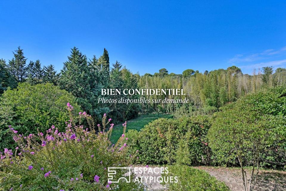 Mas vigneron en pierres et son jardin d'inspiration méditerranéenne