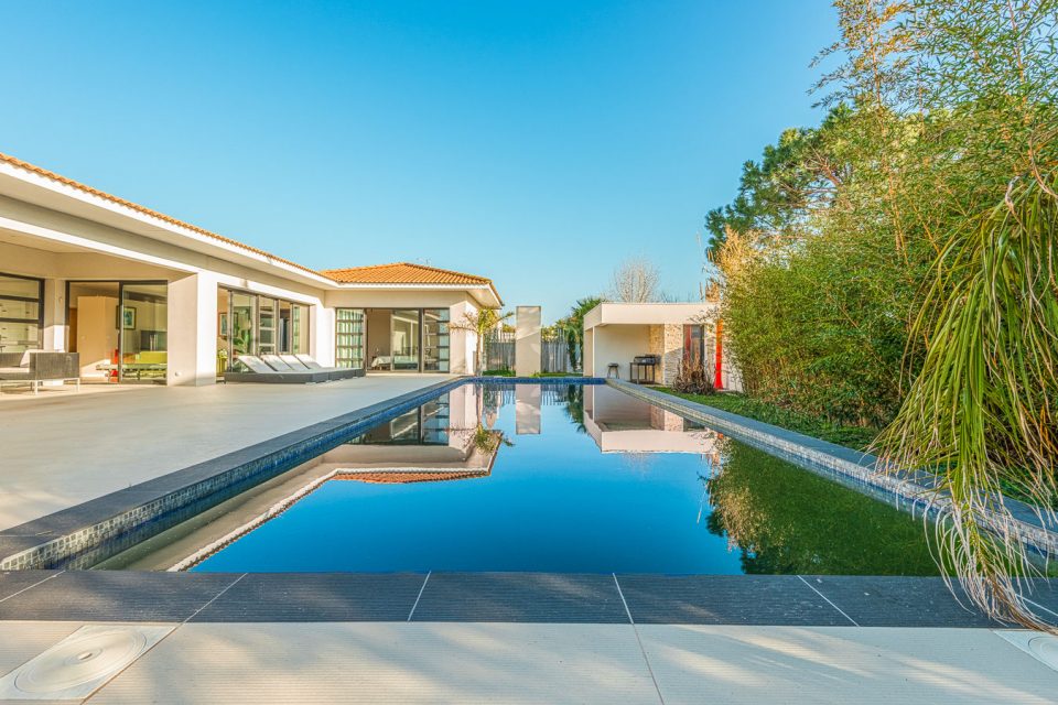 34300 AGDE - Villa contemporaine en bord de mer - Réf. 2725