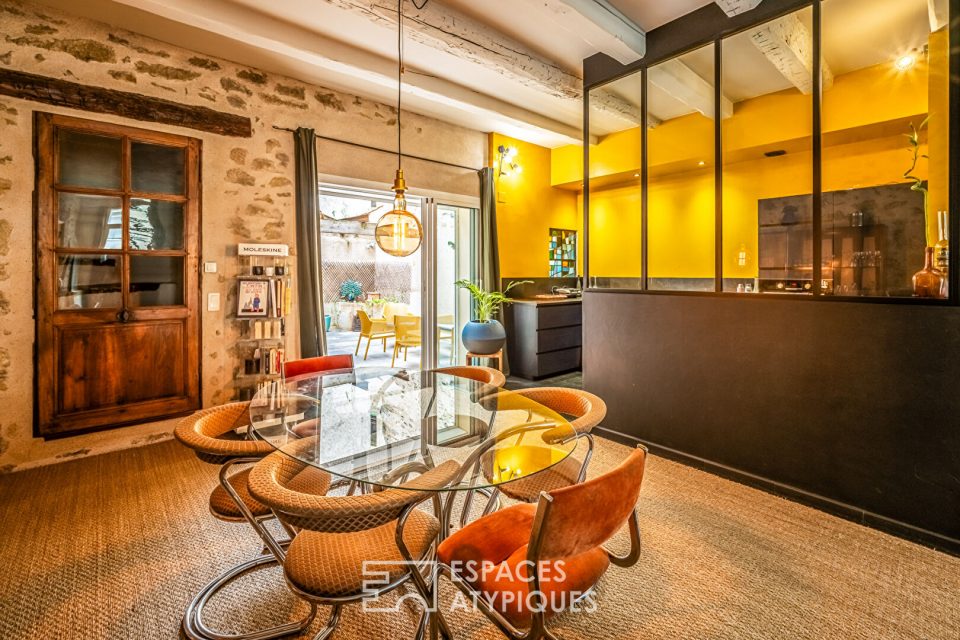 Maison de ville dans le coeur de Pézenas, avec sa terrasse et grand garage.