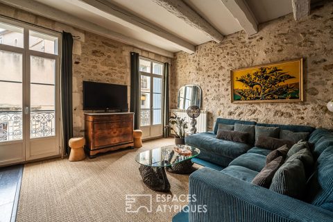 Town house in the heart of Pézenas, with its terrace and large garage.