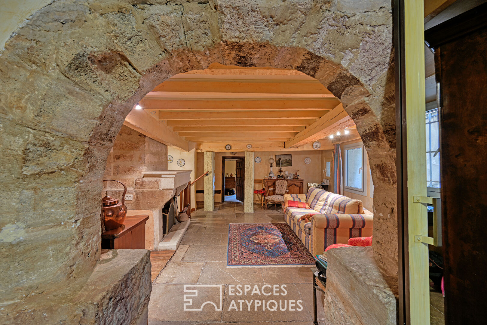Appartement duplex de charme avec de beaux volumes au coeur de Montpellier