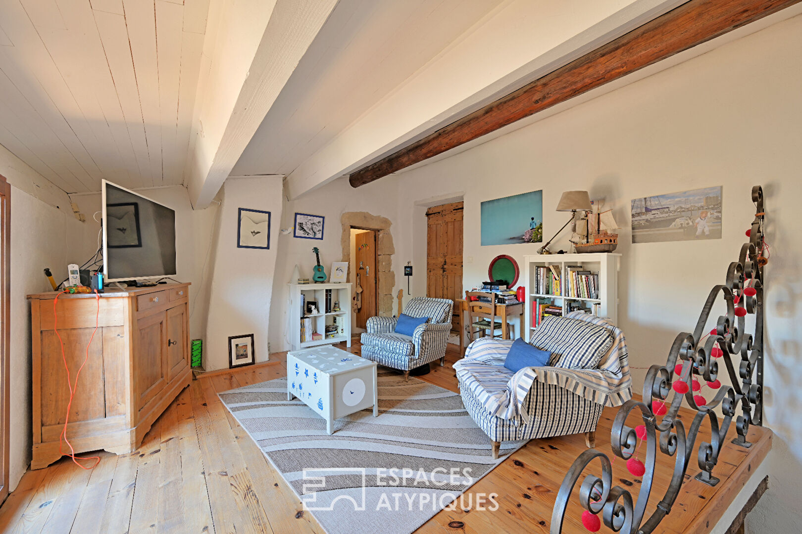 Incredible character house in the heart of Puéchabon