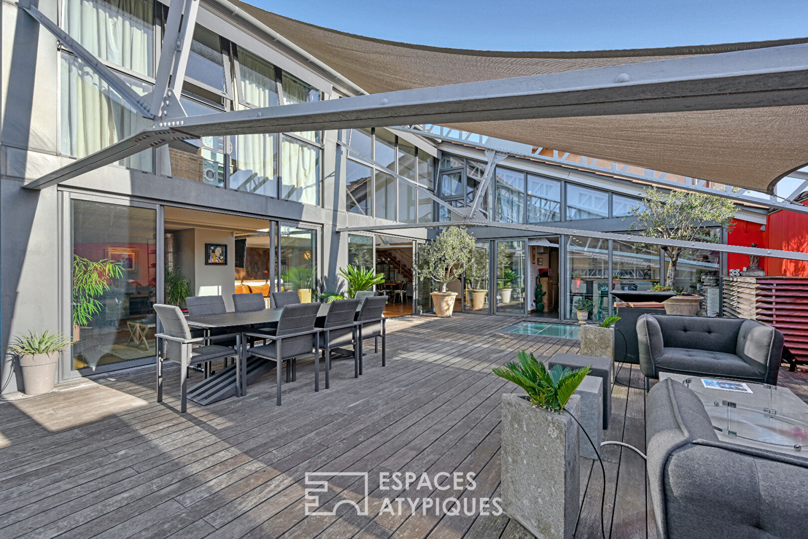 Loft with incredible volumes and services in Montpellier