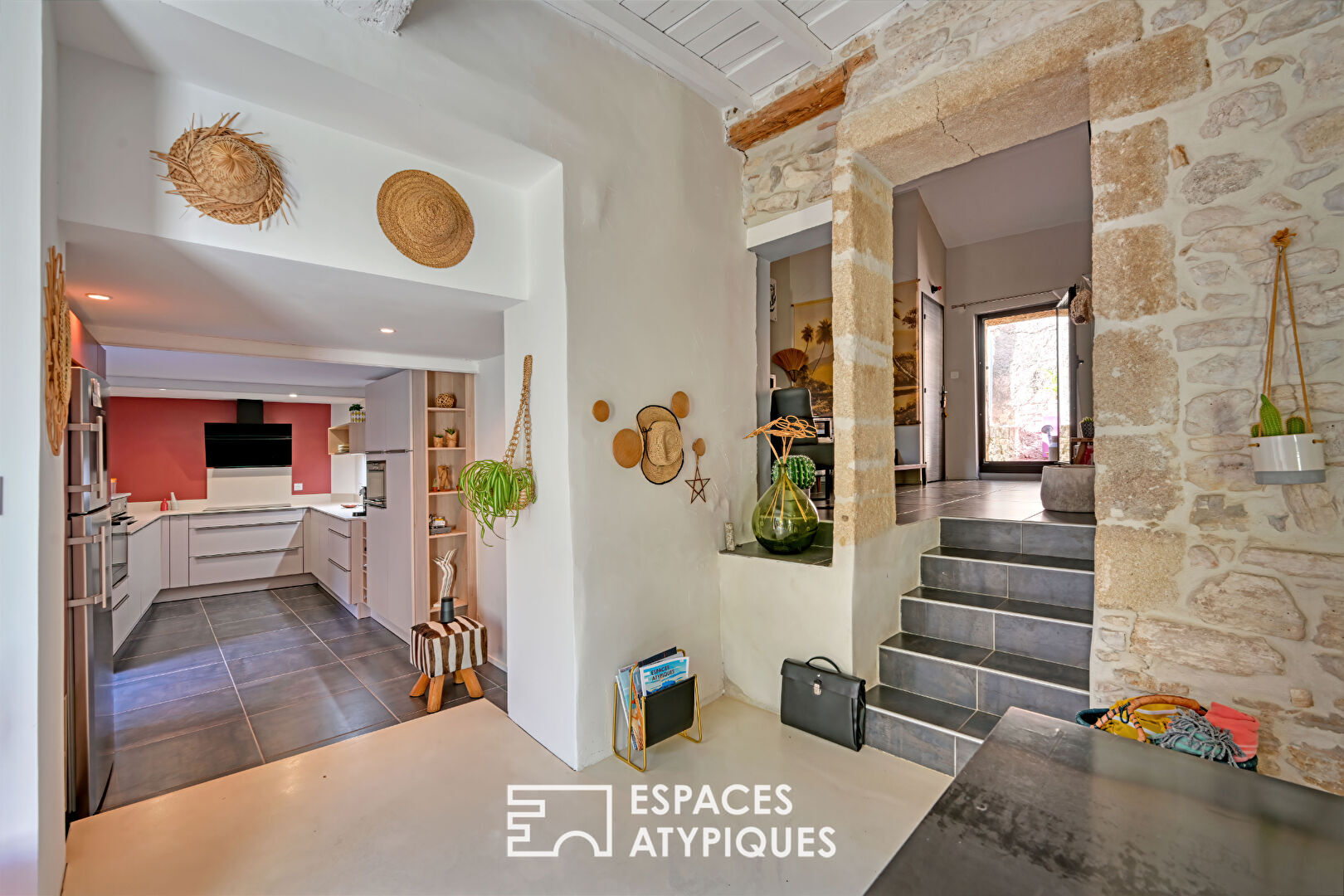 Sublime maison de charme avec patio et piscine