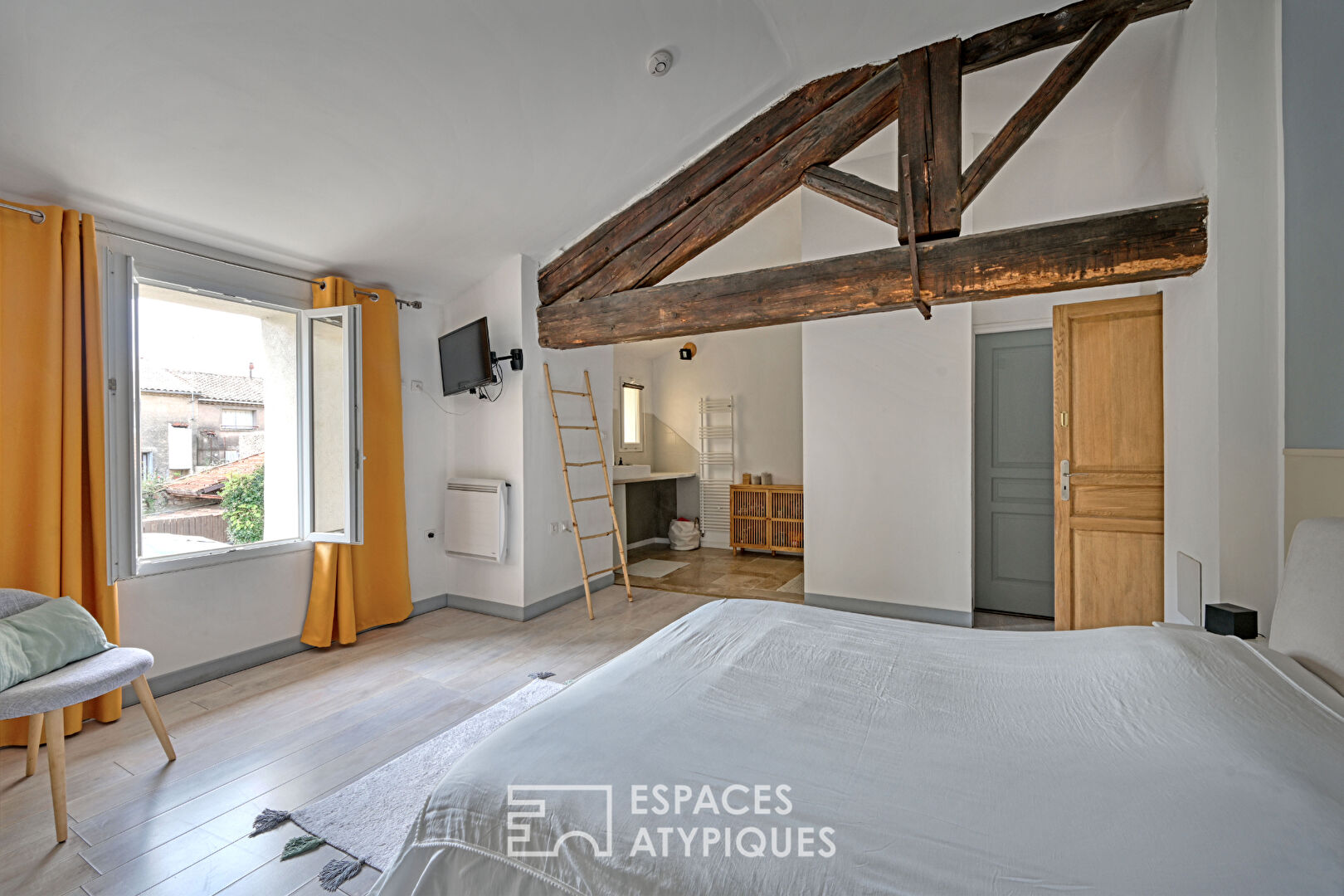 Renovated old distillery with swimming pool and garden