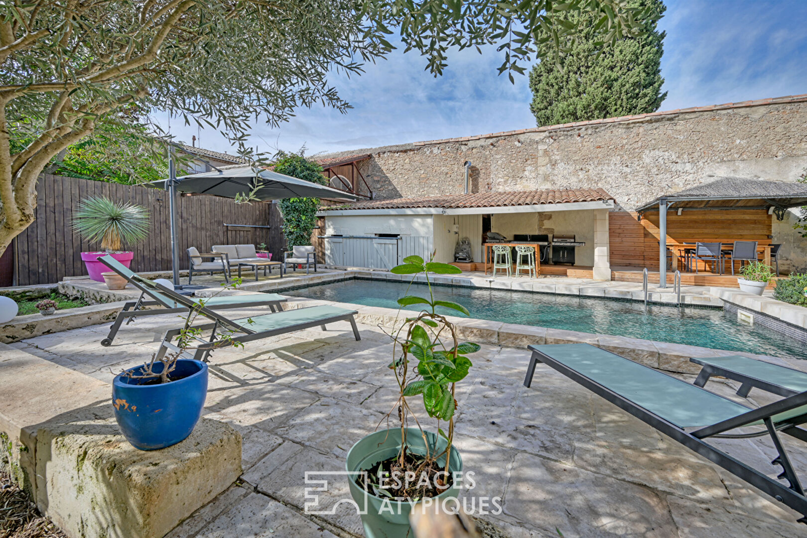 Renovated old distillery with swimming pool and garden
